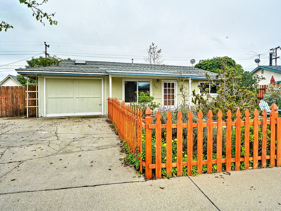 1st image of 525 Carol Pl