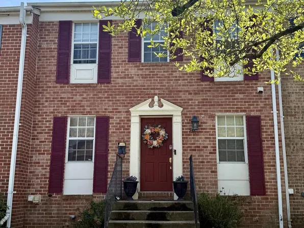 5511 Winford Ct, Fairfax, VA 22032