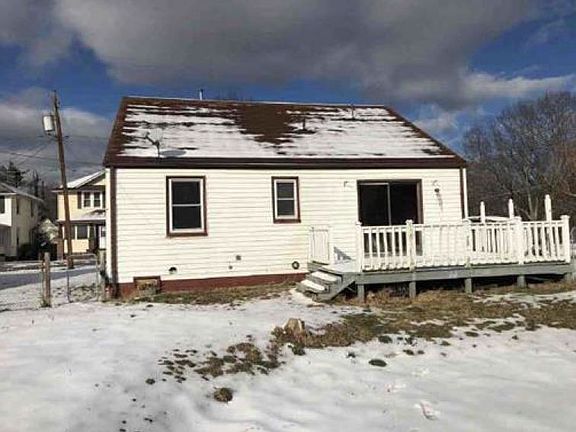 2nd image of 1411 Wilmont St