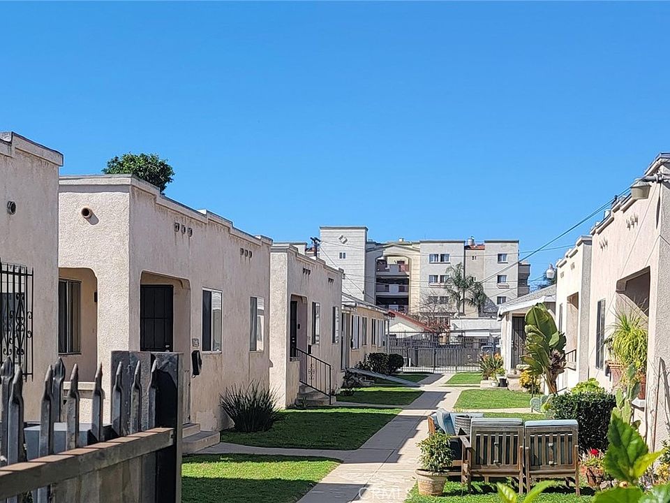 1st image of 4217 Menlo Ave