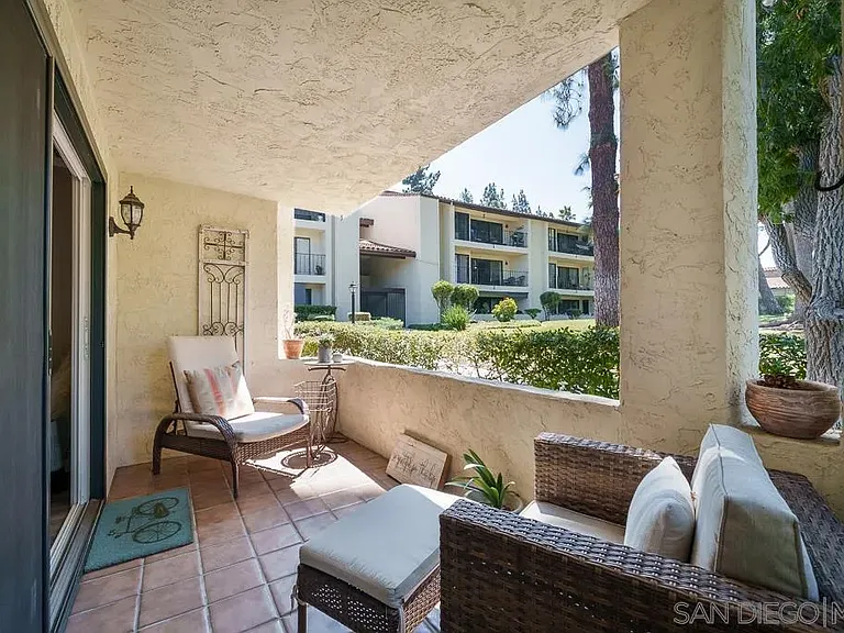 17637 Pomerado Rd #123 — Photo 32