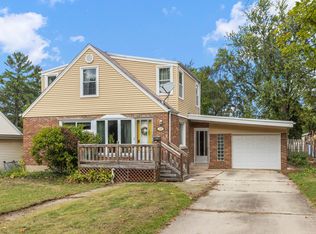 120 W Park Dr, Lombard, IL