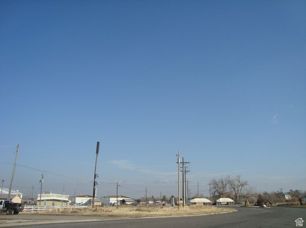 600 W Clark St N, Grantsville, UT 84029