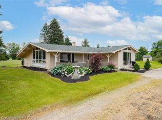 6570 Galbraith Line Rd, Croswell, MI 48422