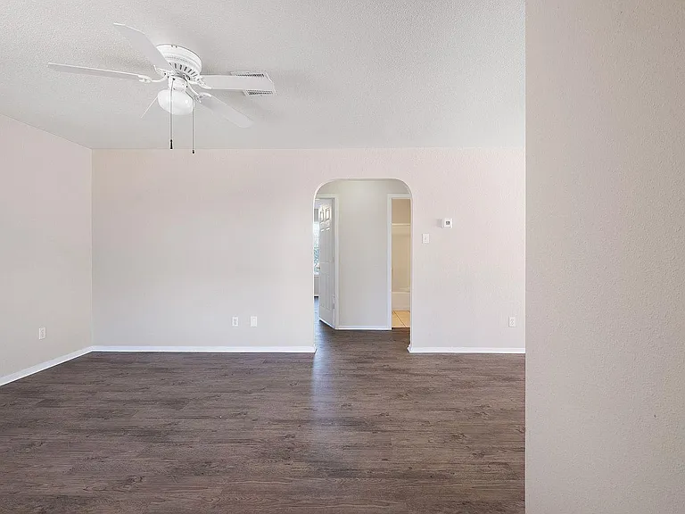 2214 Katy Ln #D — Photo 5