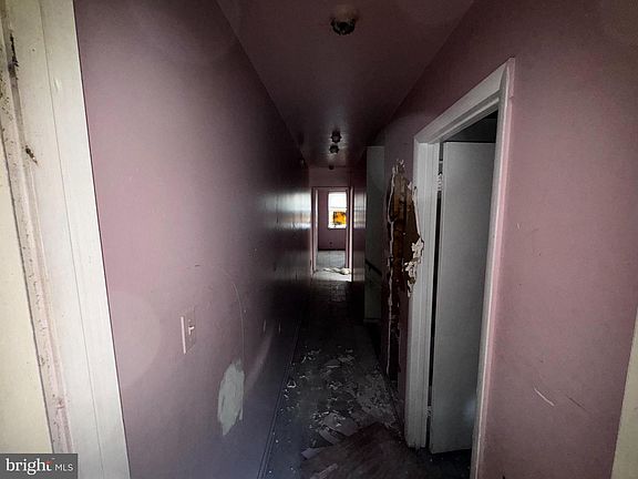 4th image of 3506 W Belvedere Ave