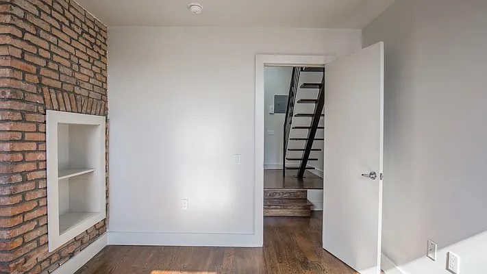 Rented by Nooklyn NYC LLC | media 29