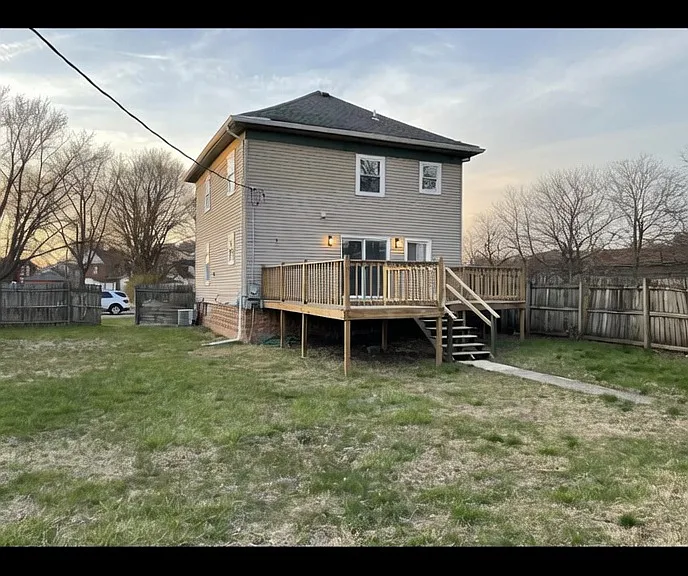 332 E Lincoln St — Photo 22
