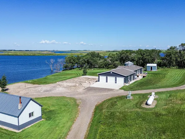 4099 55th Ave SE, Medina, ND 58467