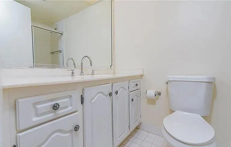 1203 Bahama Bnd #A2 — Photo 12