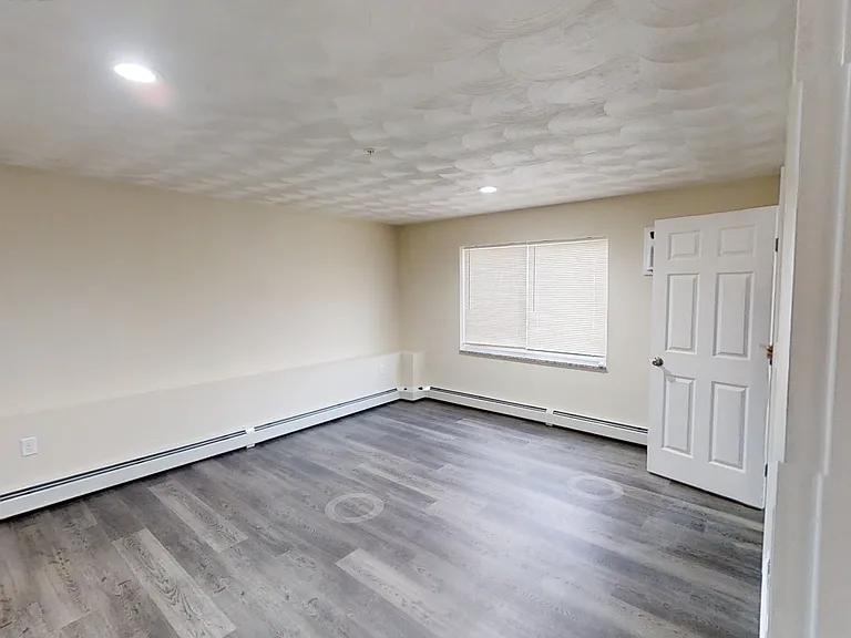 1067 Mendon Rd — Photo 3