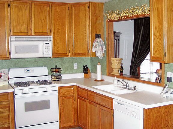Spacious updated kitchen