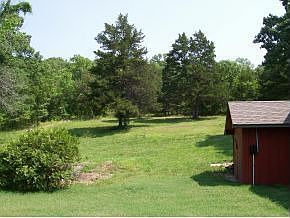 3rd image of 8 Shady Hollow Rd