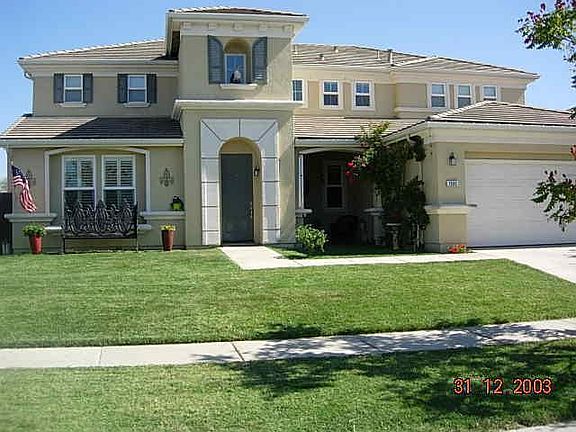 2nd image of 1689 Islesworth Way