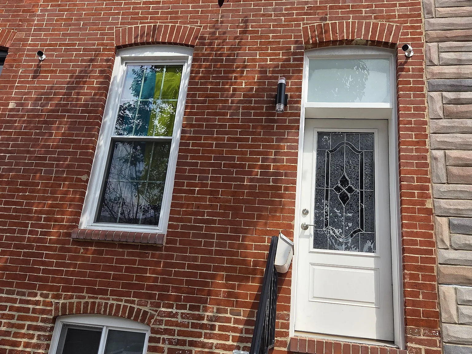 2 bed, 2.5 bath, 1308 sqft, $1,600 — Photo 1