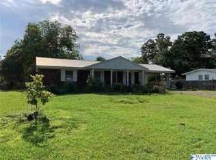 6 Oakview Ct, Centre, AL 35960