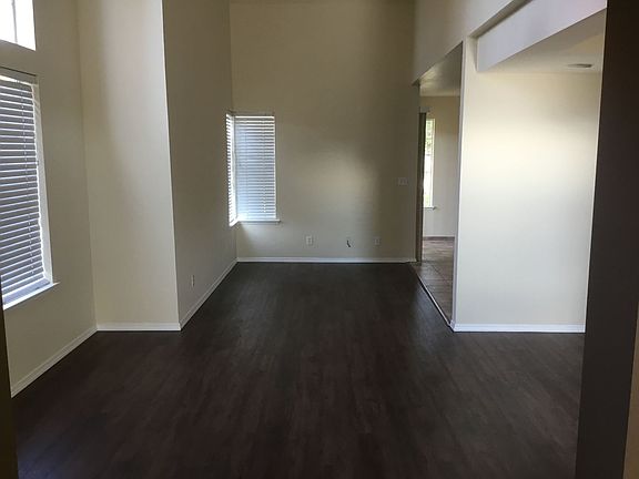 5th image of 2549 Plumwood Way
