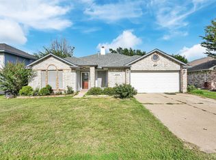 4914 Garden Grove Rd, Grand Prairie, TX 75052