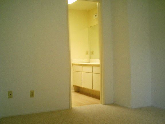 5th image of 527 Pomelo Ave APT B