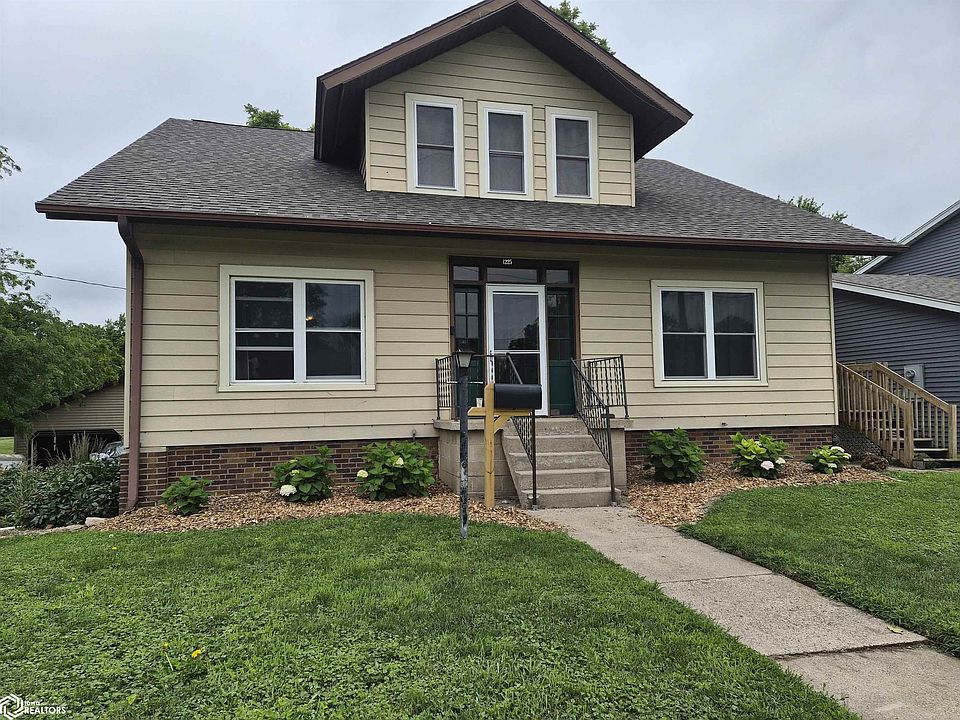 1st image of 1225 N 4th Ave W
