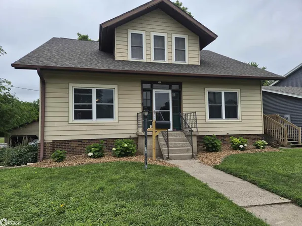 1225 N 4th Ave W, Newton, IA 50208