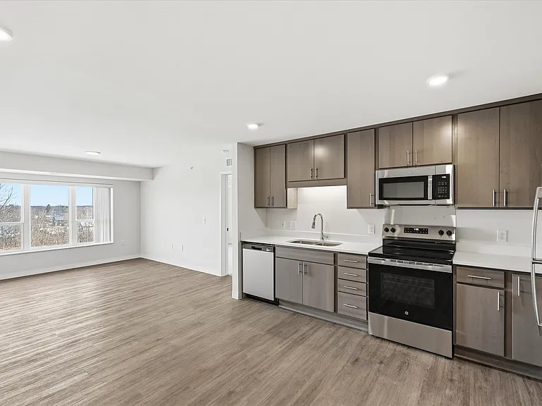 Ride Apartments — Photo 23