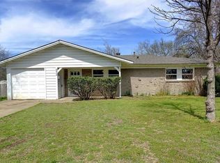 6612 Chapel Ln, Lake Worth, TX 76135