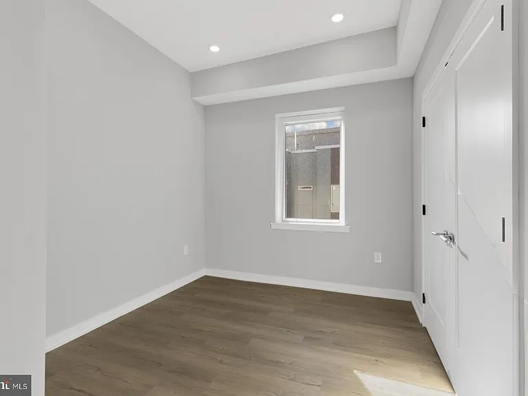 919 N 15th St #3 — Photo 14