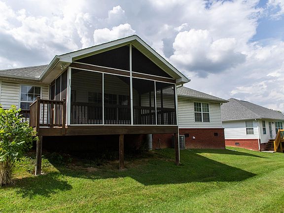 5th image of 816 Colonial Estates Way