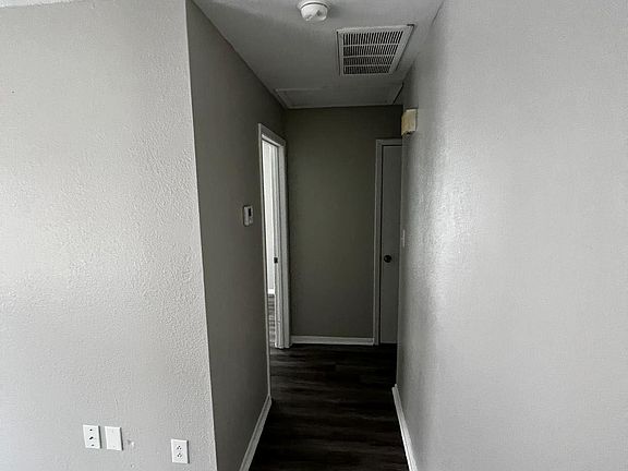 4th image of 2713 N 30th St #4