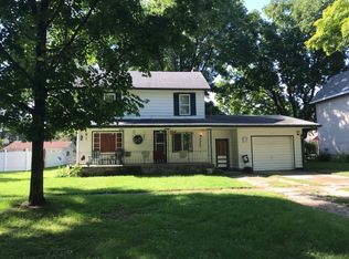 207 W Maple St, Shepherd, MI 48883