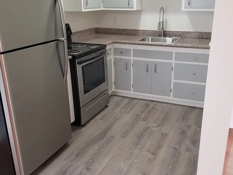 2208 McGee Ave #5 — Photo 1