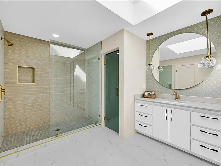 1406 S 7th Ave — Photo 13