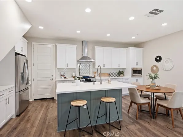 19540 Astor Pl, Northridge, CA 91324