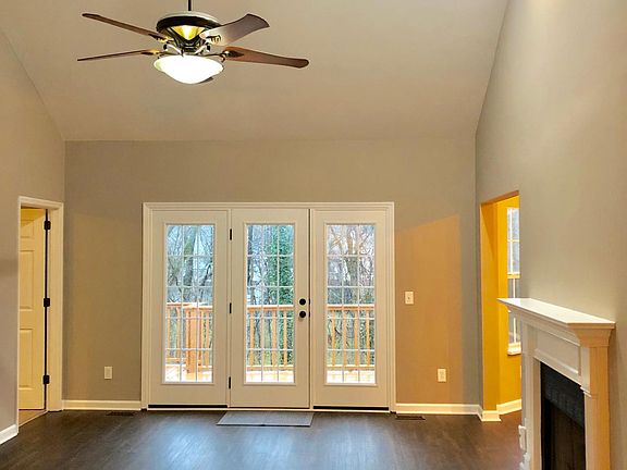 3rd image of 1008 Elmshade Ln