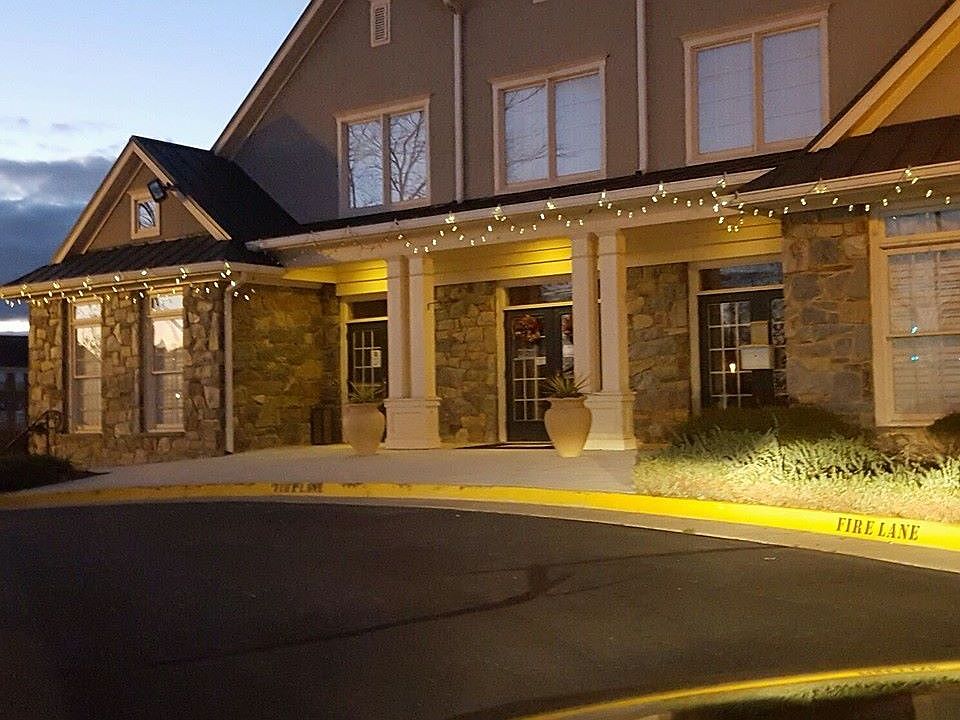 1st image of 531 Legrace Ter NE
