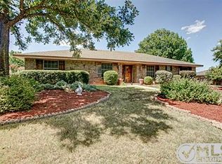 1005 Rocky Canyon Rd, Arlington, TX 76012