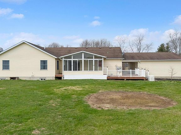 5th image of 619 Sycamore Rd