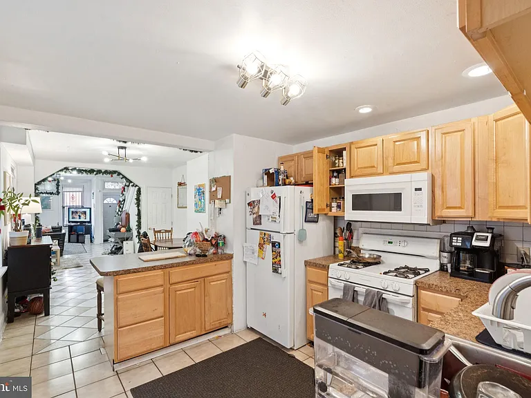 1722 N Willington St — Photo 1