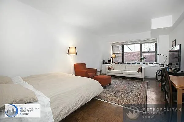 Rented by Metropolitan Property Group | media 1