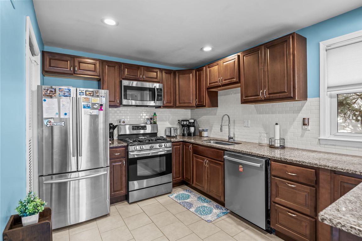 next background image