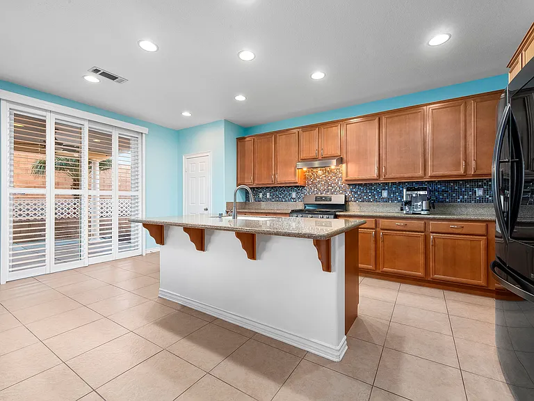 39299 Gainsborough Dr — Photo 3