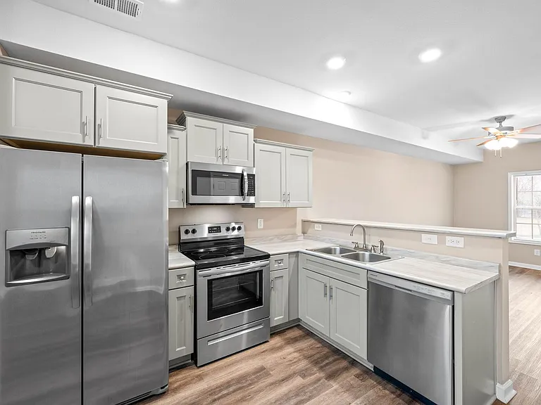 Durrett Dr - 55 (x17) — Photo 8