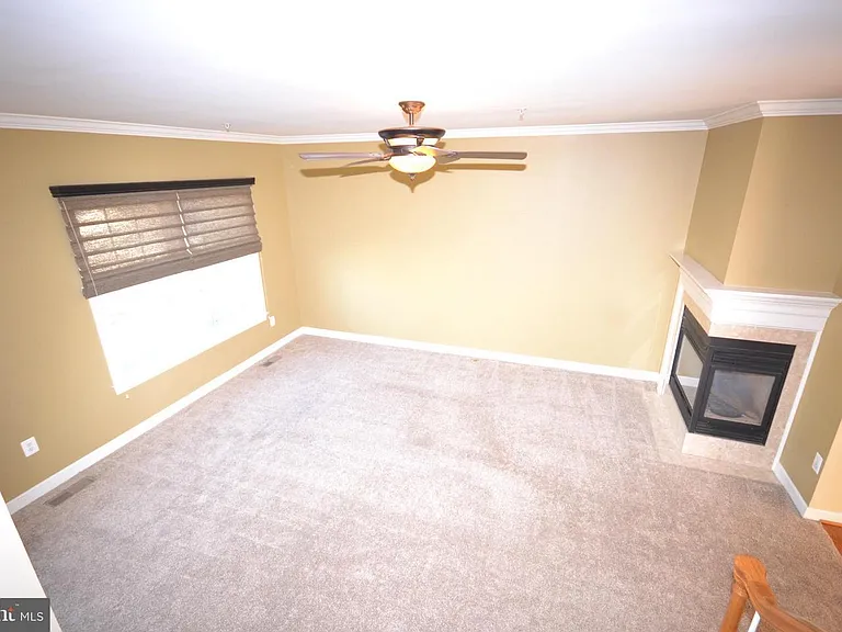 8921 Amelung St — Photo 11