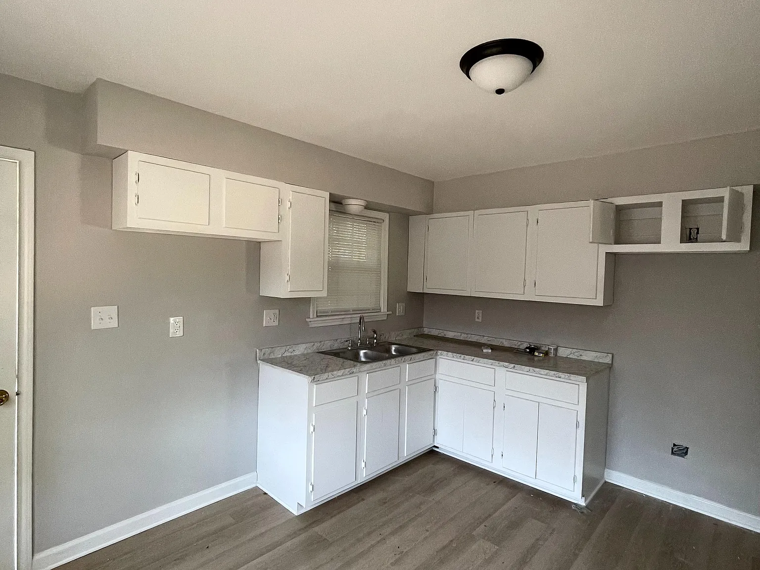 4 bed, 1.5 bath, 1109 sqft, $1,395 — Photo 3