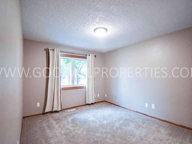 1313 NW 92nd St — Photo 9
