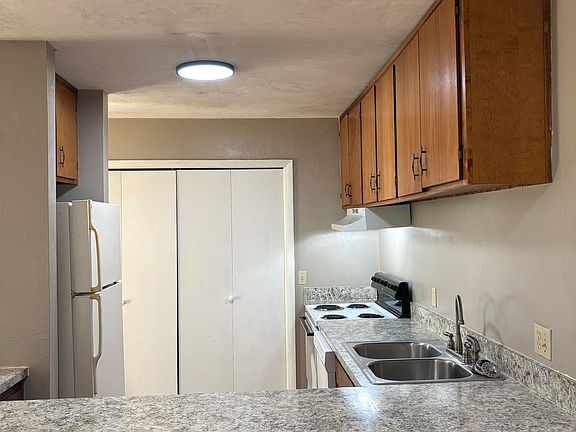 2nd image of 2691 N Point Ct APT C