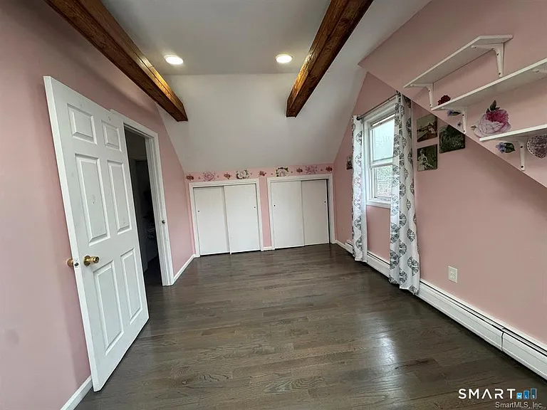 165 Greenfield Dr — Photo 9