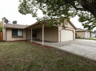 8 Brenham Ct, Sacramento, CA 95823