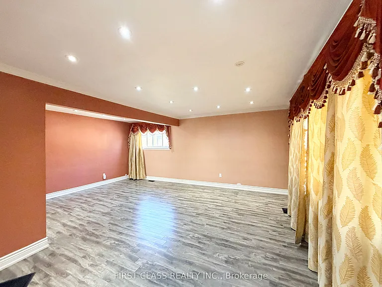 15 Leahann Dr #MAIN — Photo 3